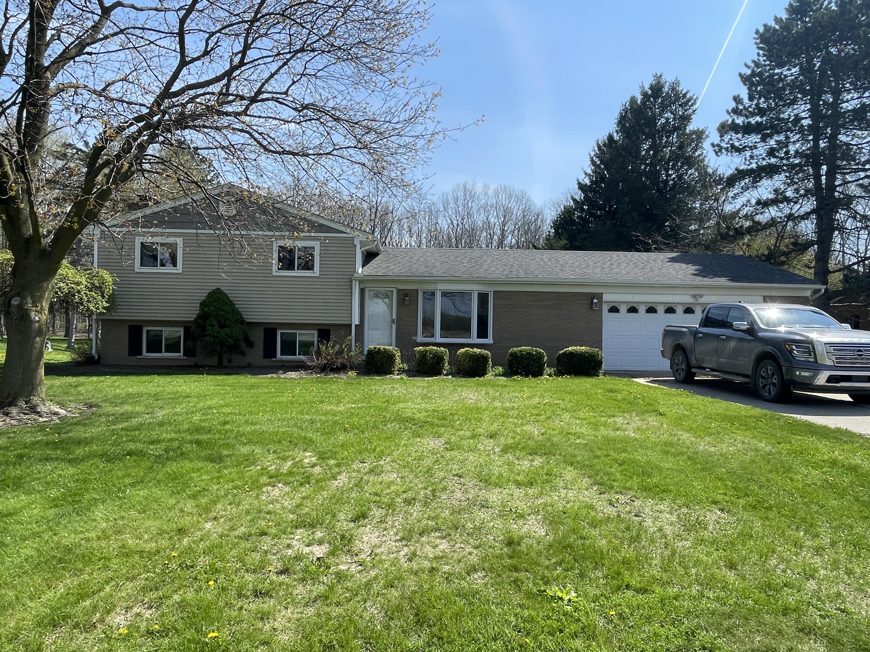 60000 Romeo Plank Road Ray, MI 48096 - Photo 1 of 16 front