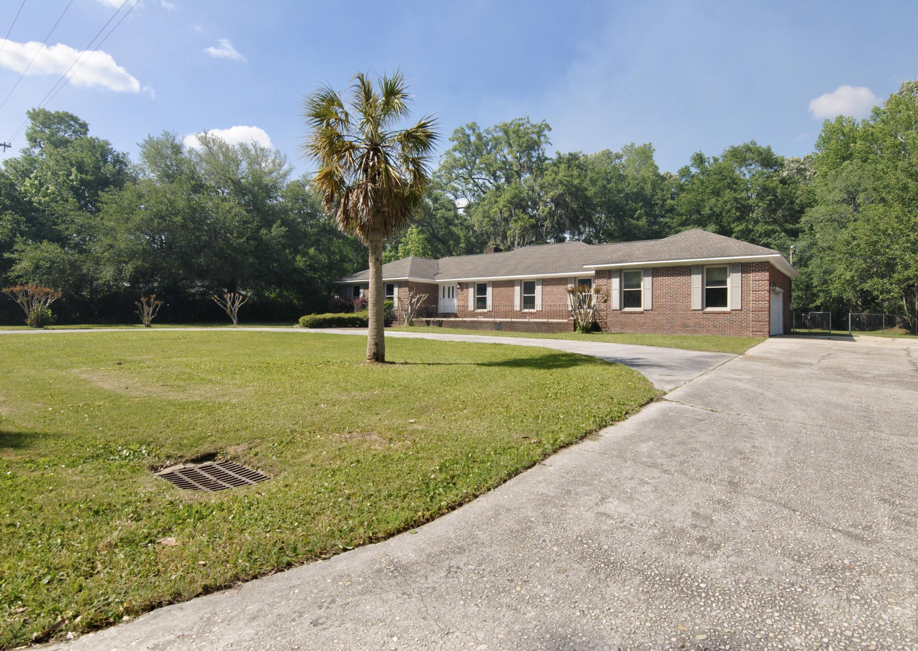 1215 Old Fort Road Moncks Corner, SC 29461 - Photo 20 of 21 8B9880ED-3846-497D-AF37-021894C77A49_1_2