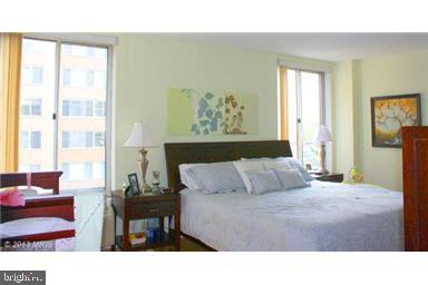 1800 R Street Northwest, Unit 604 Washington, DC 20009 - Photo 5 of 17 Bright and airy urban retreat.