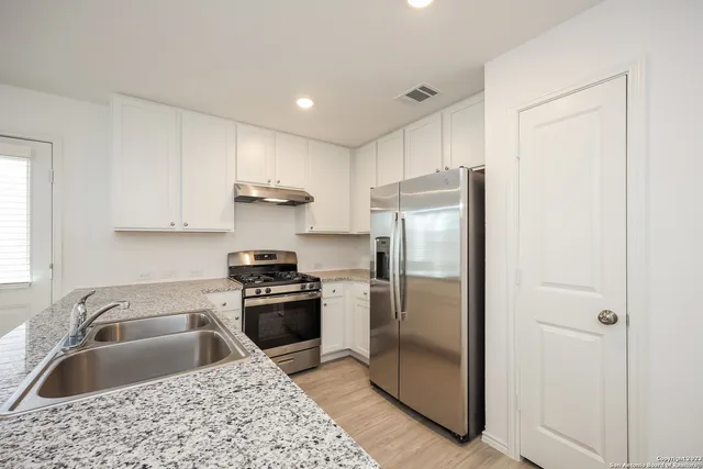 $1,525 | 13815 Goat Cove, San Antonio, TX 78252