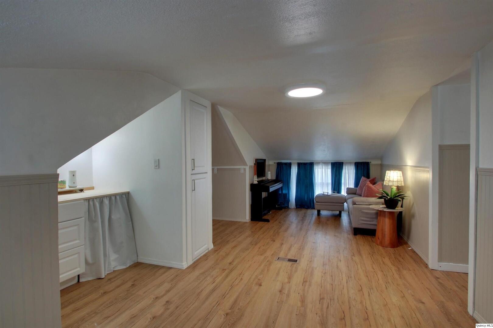 2065 Elm Street Quincy, IL 62301 - Photo 12 of 20