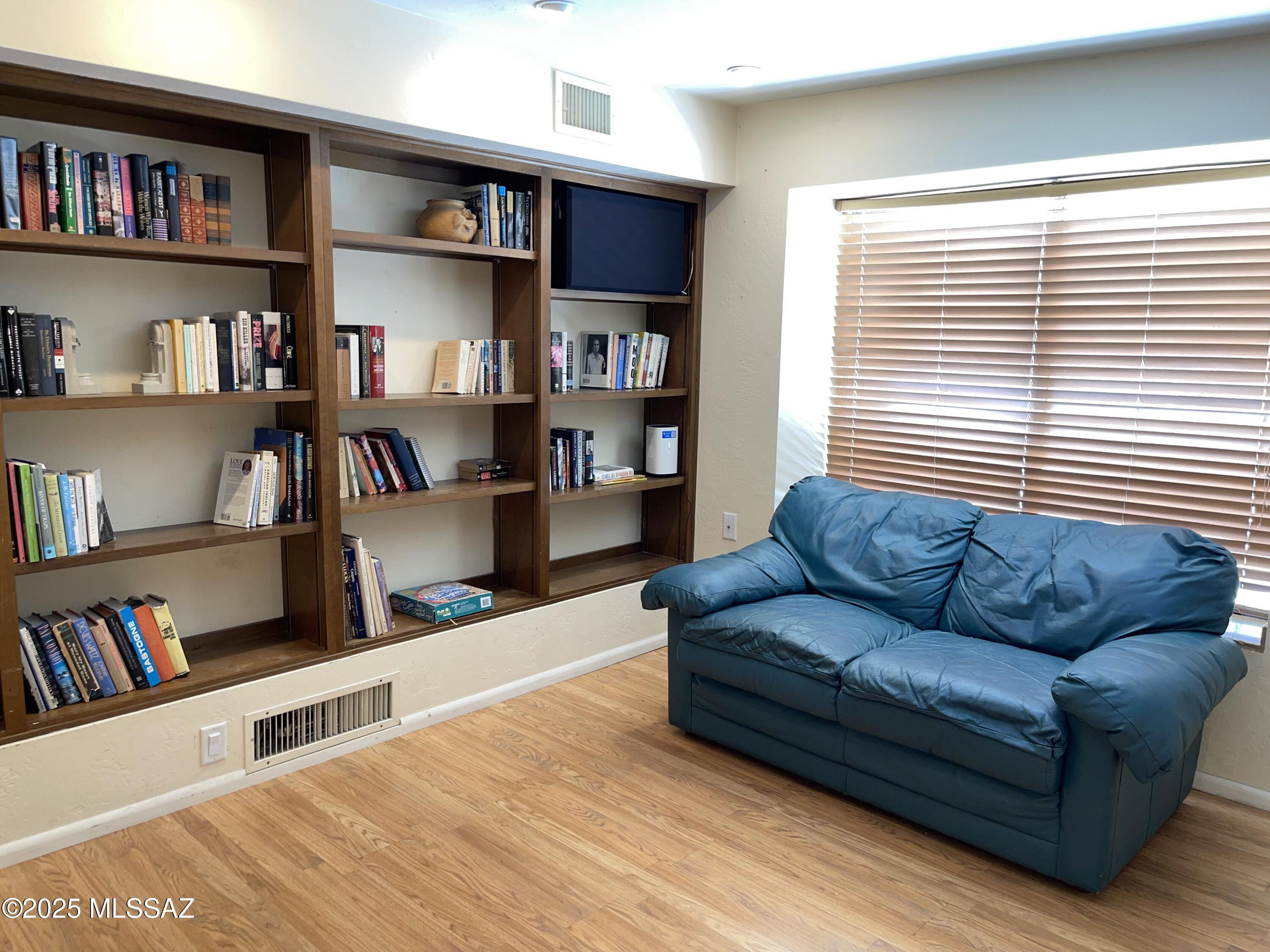 8041 East Alvin Road Tucson, AZ 85750 - Photo 8 of 41