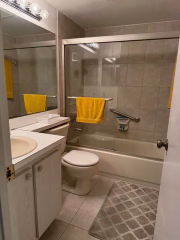 $1,450 | 133 Lake Pine Circle, Unit B1, Greenacres, FL 33463