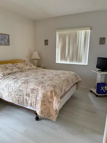 $1,450 | 133 Lake Pine Circle, Unit B1, Greenacres, FL 33463