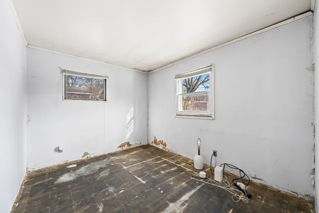 $200,000 | 969 Berkley Street, Carpentersville, IL 60110