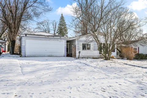 $200,000 | 969 Berkley Street, Carpentersville, IL 60110