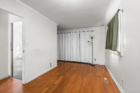 $200,000 | 969 Berkley Street, Carpentersville, IL 60110