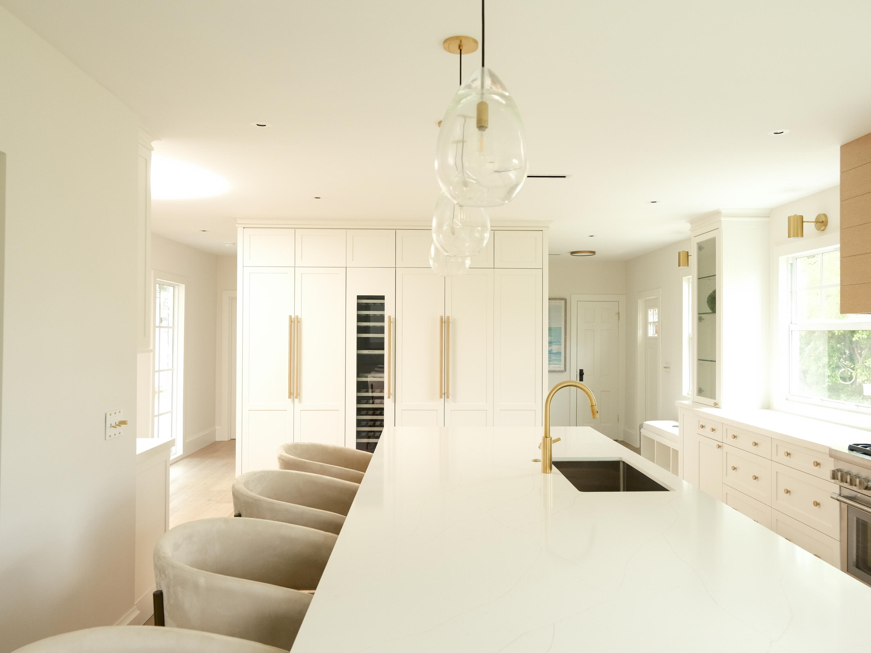 1017 Tamarind Road Delray Beach, FL 33483 - Photo 18 of 54 a living room with furniture and a chandelier