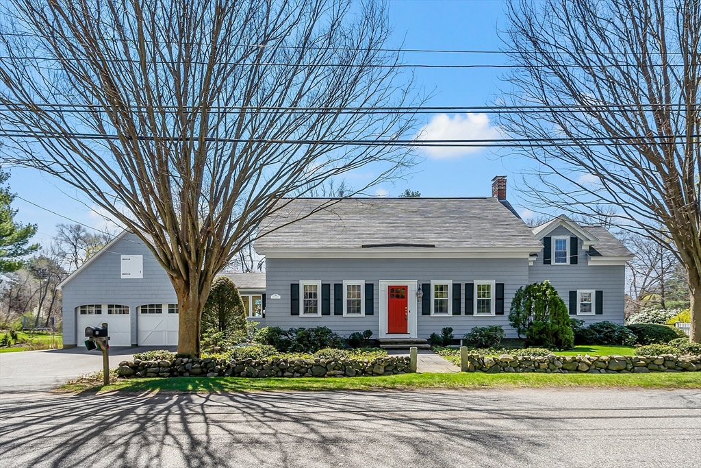 40 Bellevue Road Andover, MA 01810 - Photo 2 of 42 a front view of a house with yard and green space