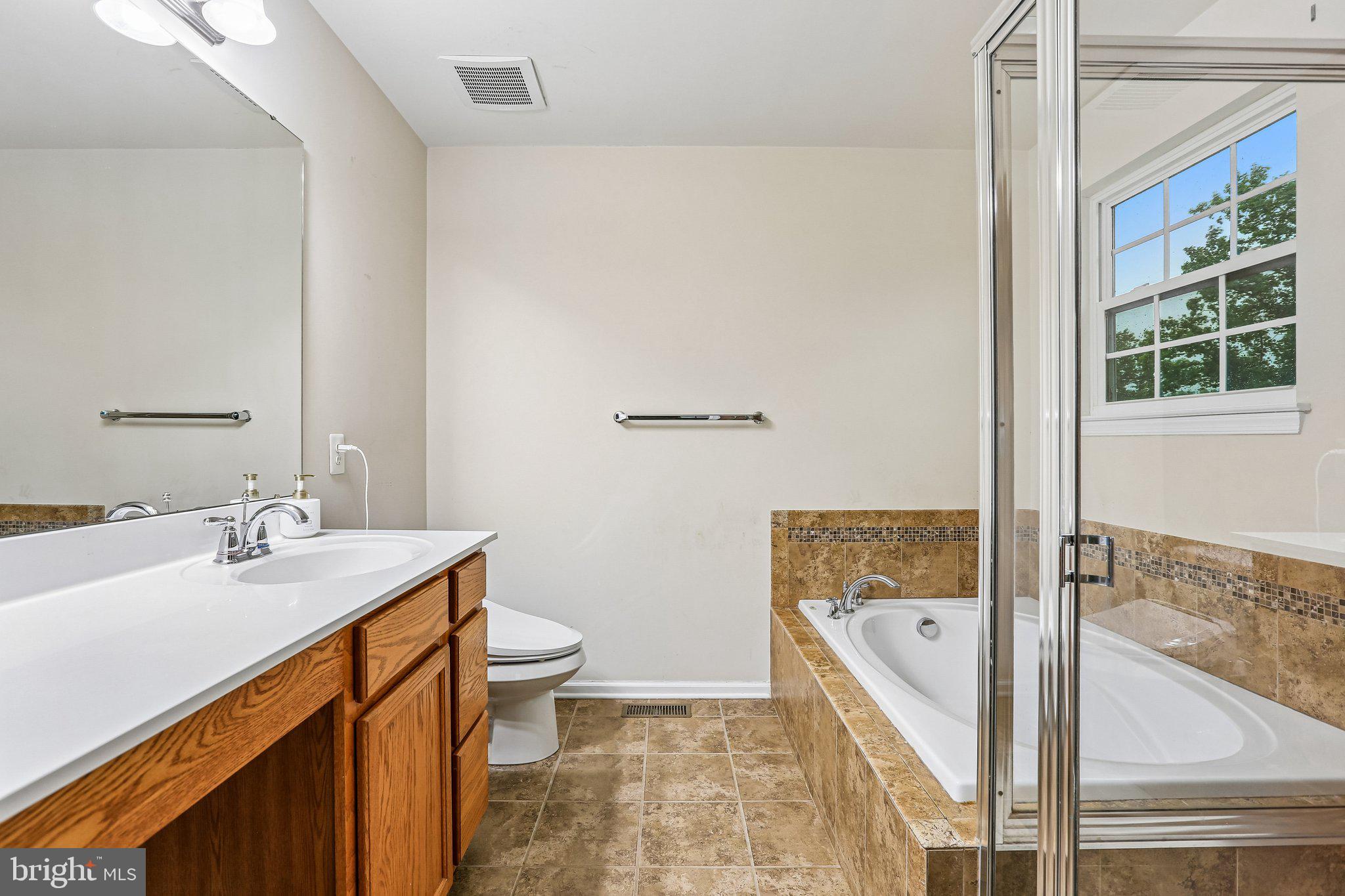 53 Haverhill Road Joppa, MD 21085 - Photo 25 of 38 Primary Ensuite