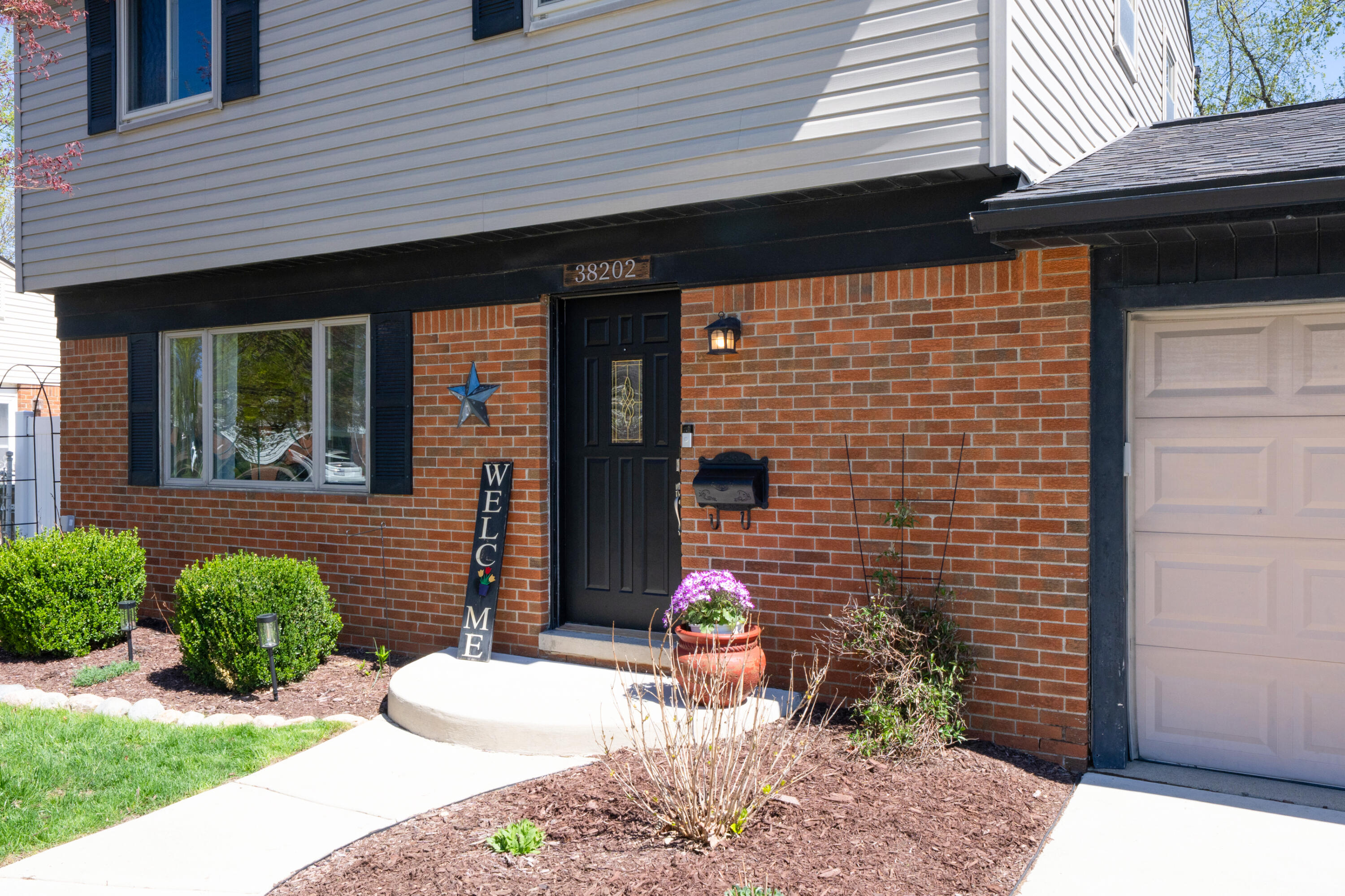 38202 Tottenham Road Sterling Heights, MI 48312 - Photo 2 of 42 38202 Tottenham Rd Sterling Hts (30)