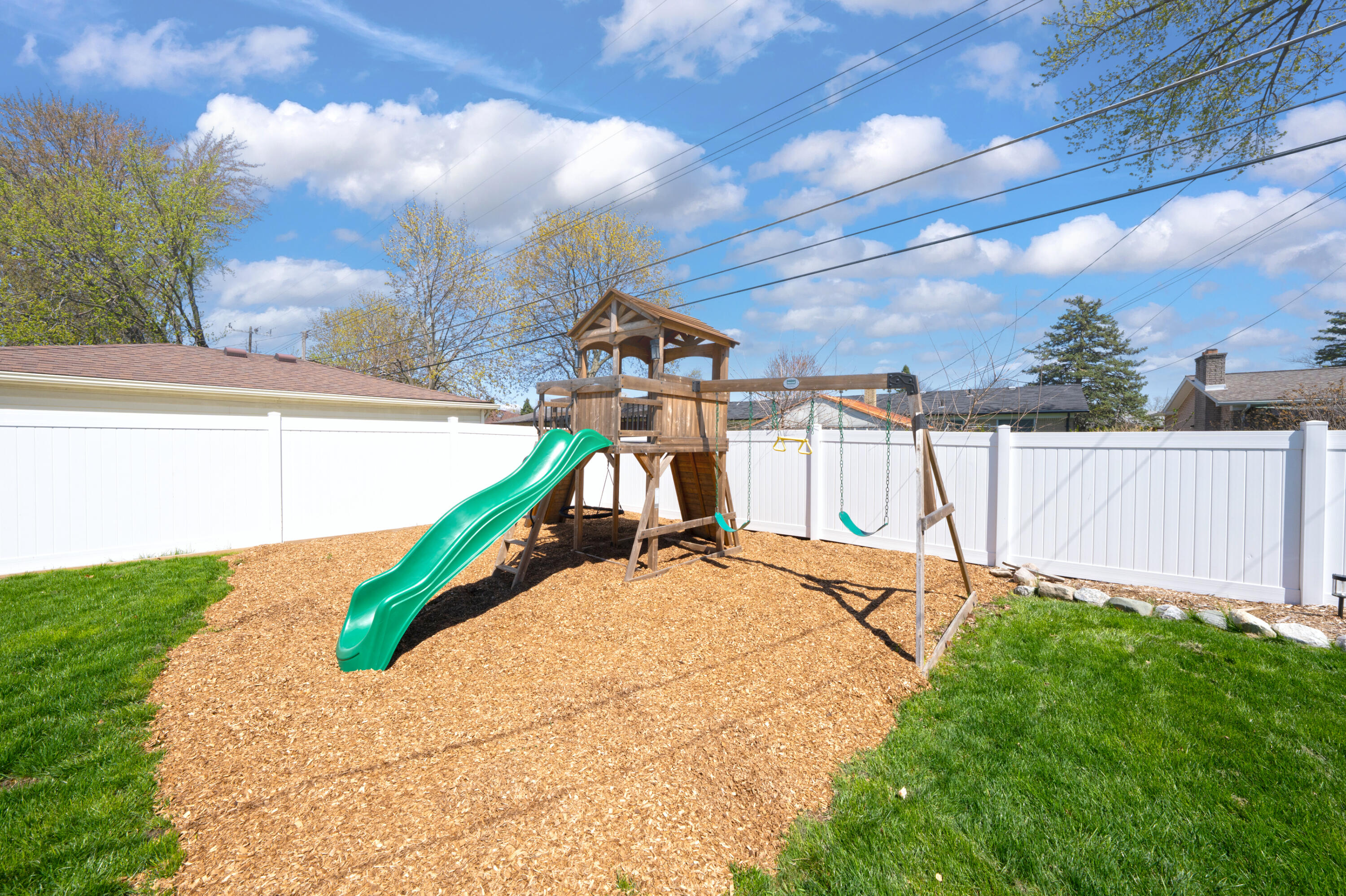 38202 Tottenham Road Sterling Heights, MI 48312 - Photo 36 of 42 38202 Tottenham Rd Sterling Hts (38)