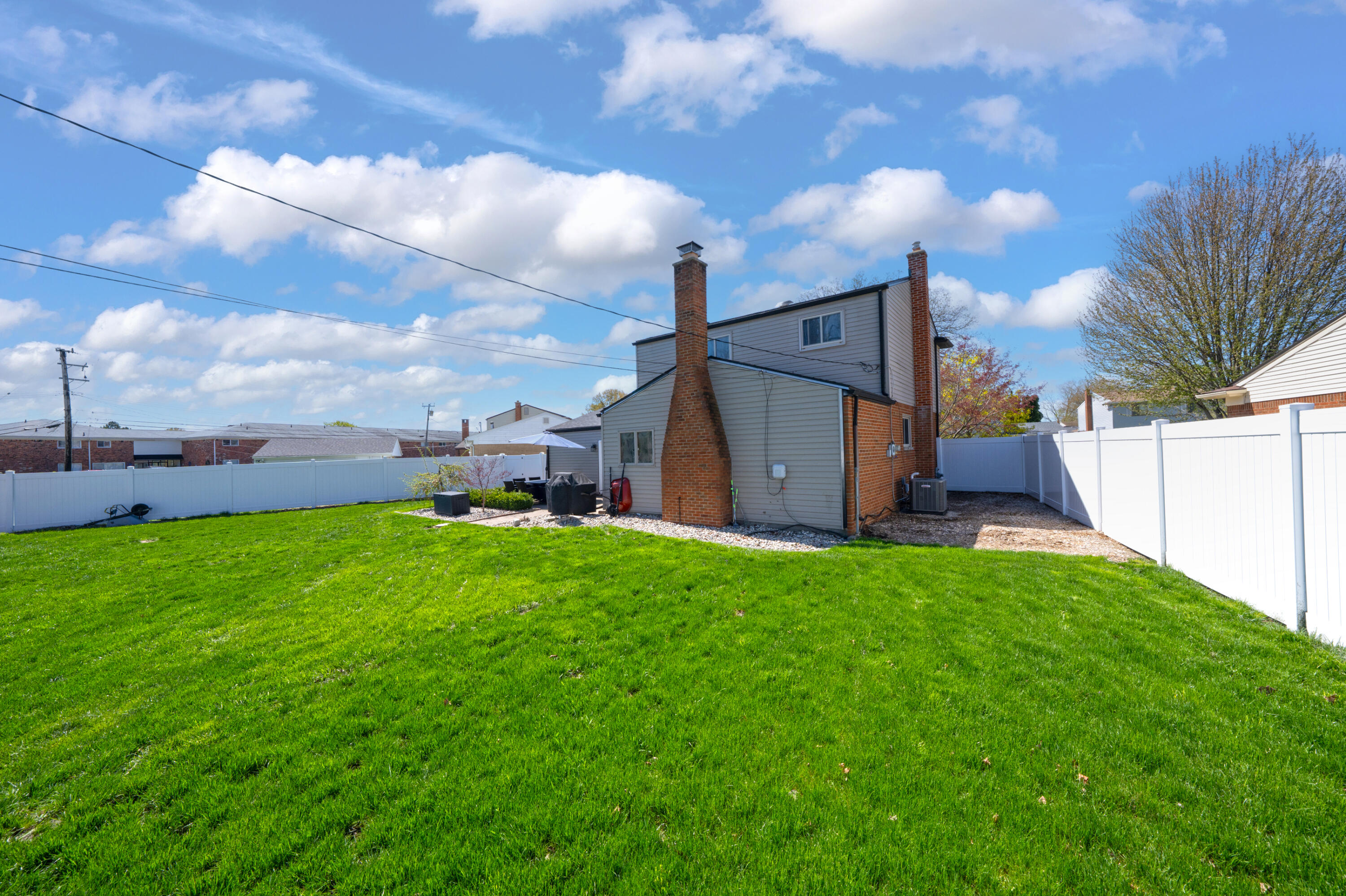 38202 Tottenham Road Sterling Heights, MI 48312 - Photo 40 of 42 38202 Tottenham Rd Sterling Hts (39)