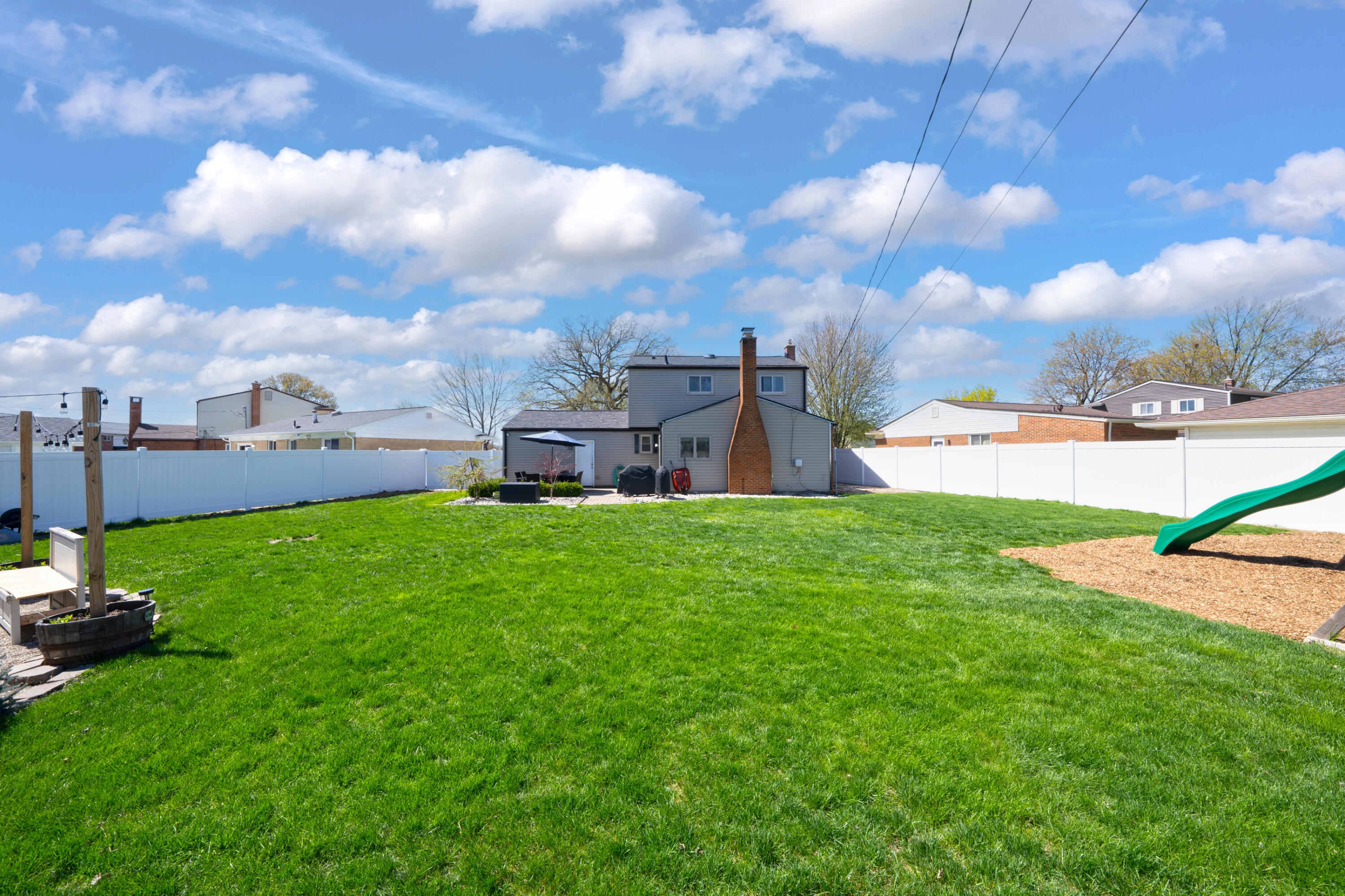 38202 Tottenham Road Sterling Heights, MI 48312 - Photo 41 of 42 38202 Tottenham Rd Sterling Hts (37)