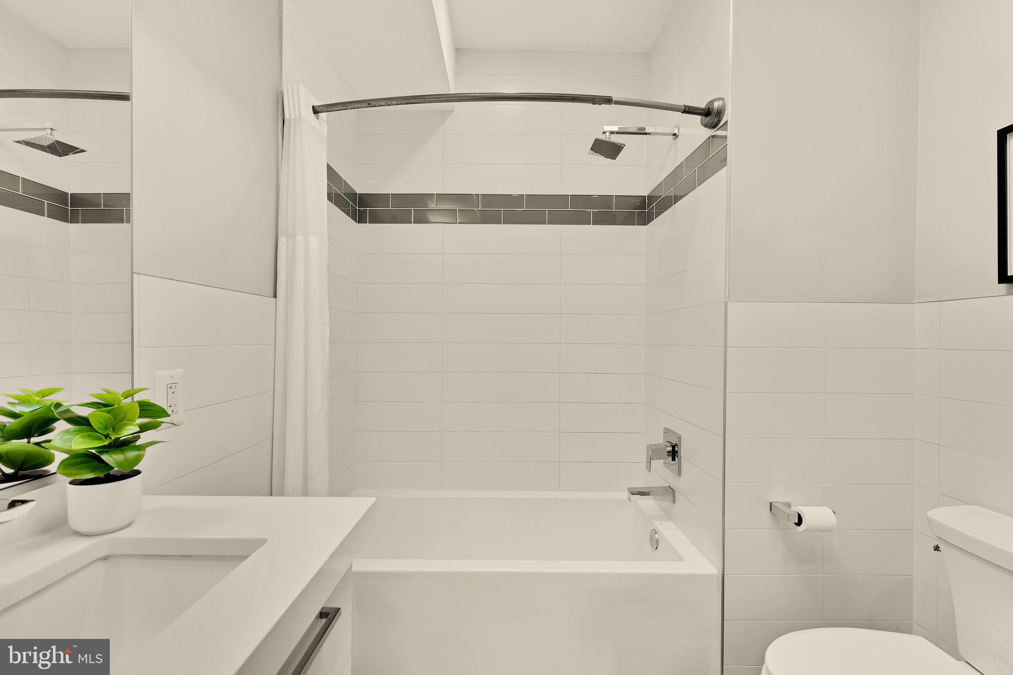 1337 K Street Southeast, Unit PH3 Washington, DC 20003 - Photo 19 of 29