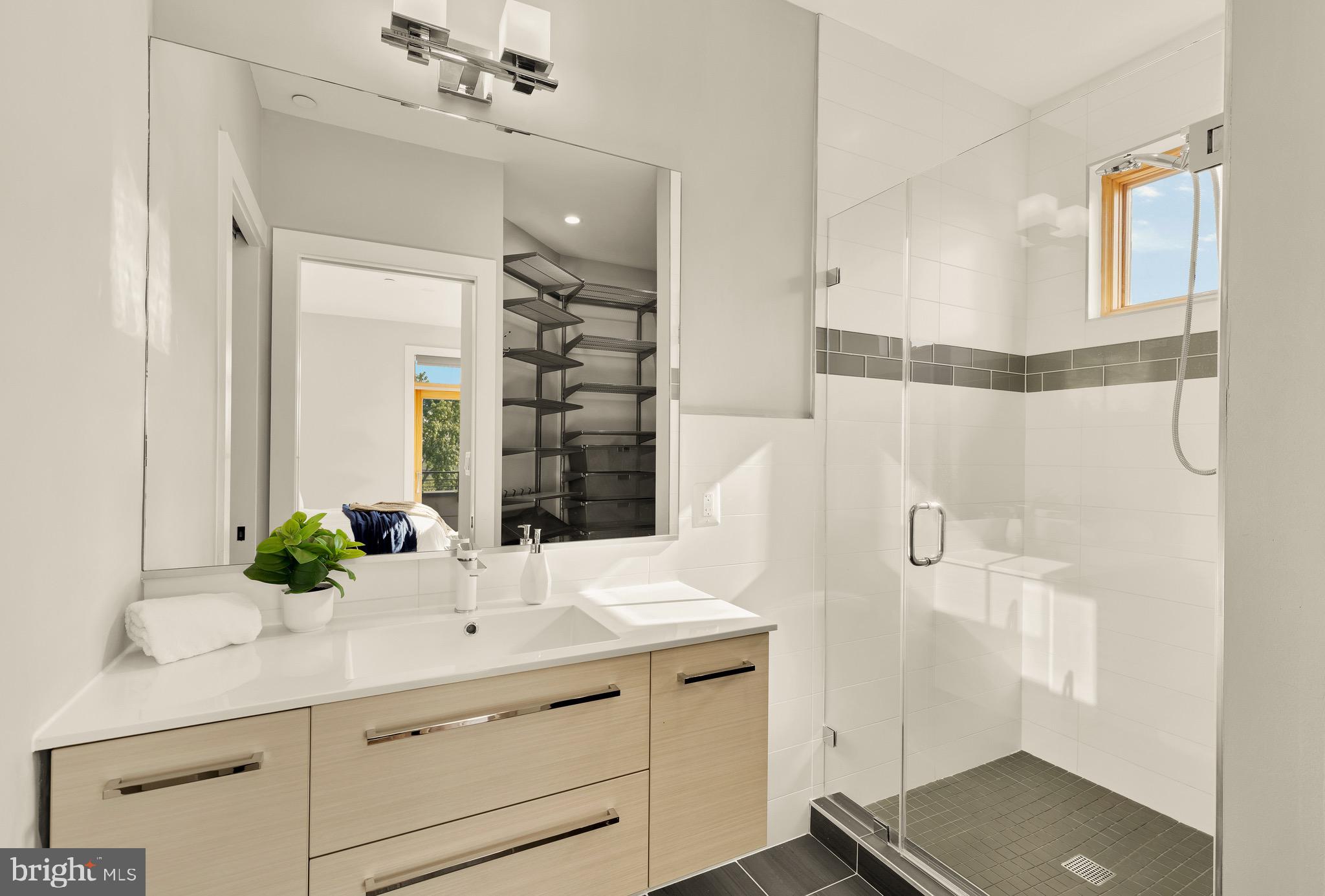 1337 K Street Southeast, Unit PH3 Washington, DC 20003 - Photo 24 of 29