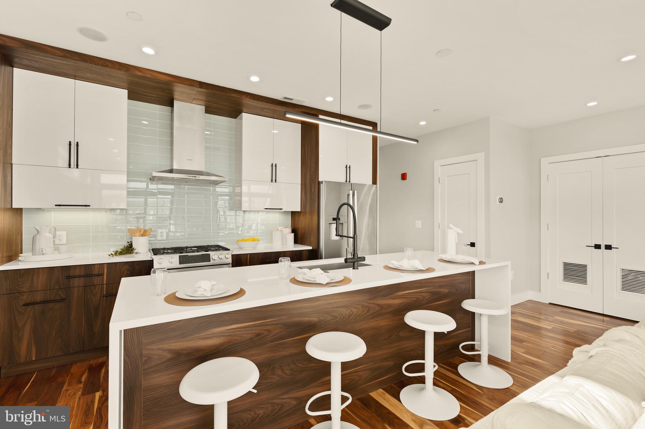 1337 K Street Southeast, Unit PH3 Washington, DC 20003 - Photo 8 of 29