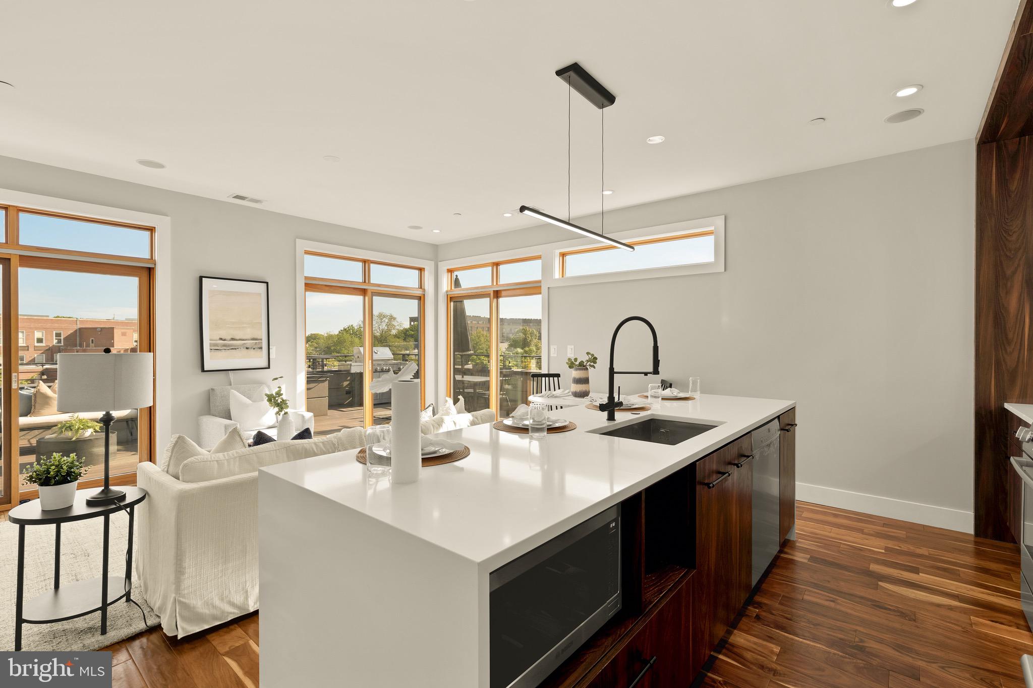 1337 K Street Southeast, Unit PH3 Washington, DC 20003 - Photo 10 of 29