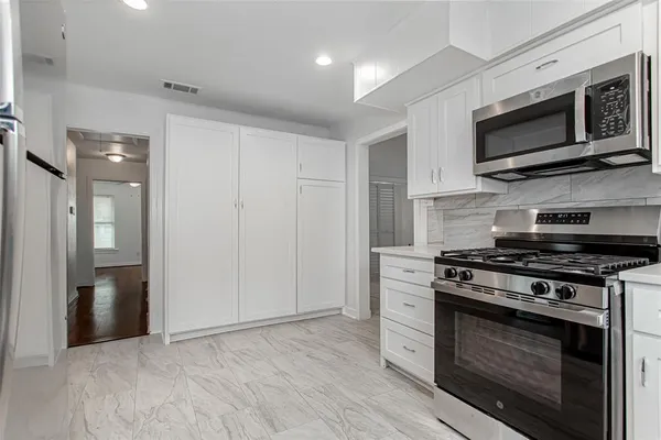 $1,825 | 3311 Tooms Street, Dallas, TX 75227