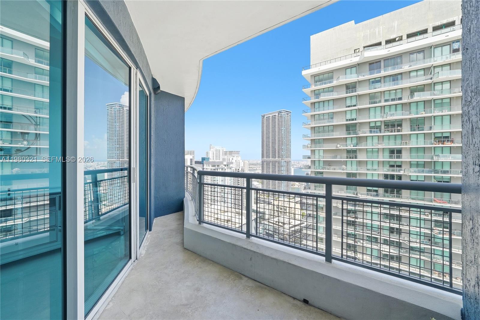 60 Southwest 13th Street, Unit 4414 Miami, FL 33130 - Photo 19 of 56 a view of balcony with couch