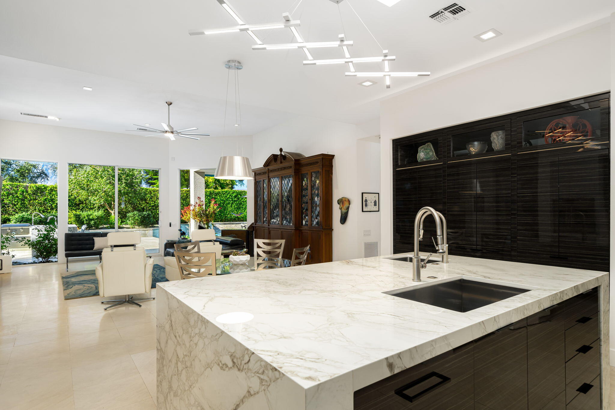 105 Waterford Circle Rancho Mirage, CA 92270 - Photo 44 of 76 Kitchen