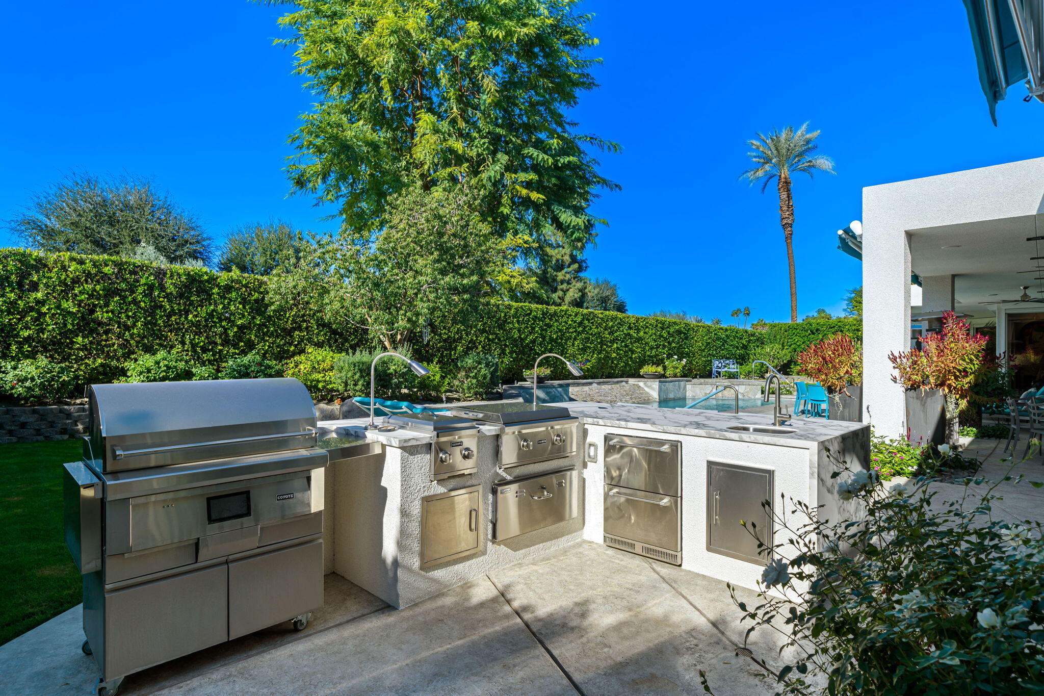 105 Waterford Circle Rancho Mirage, CA 92270 - Photo 45 of 76 Outdoor Kitchen