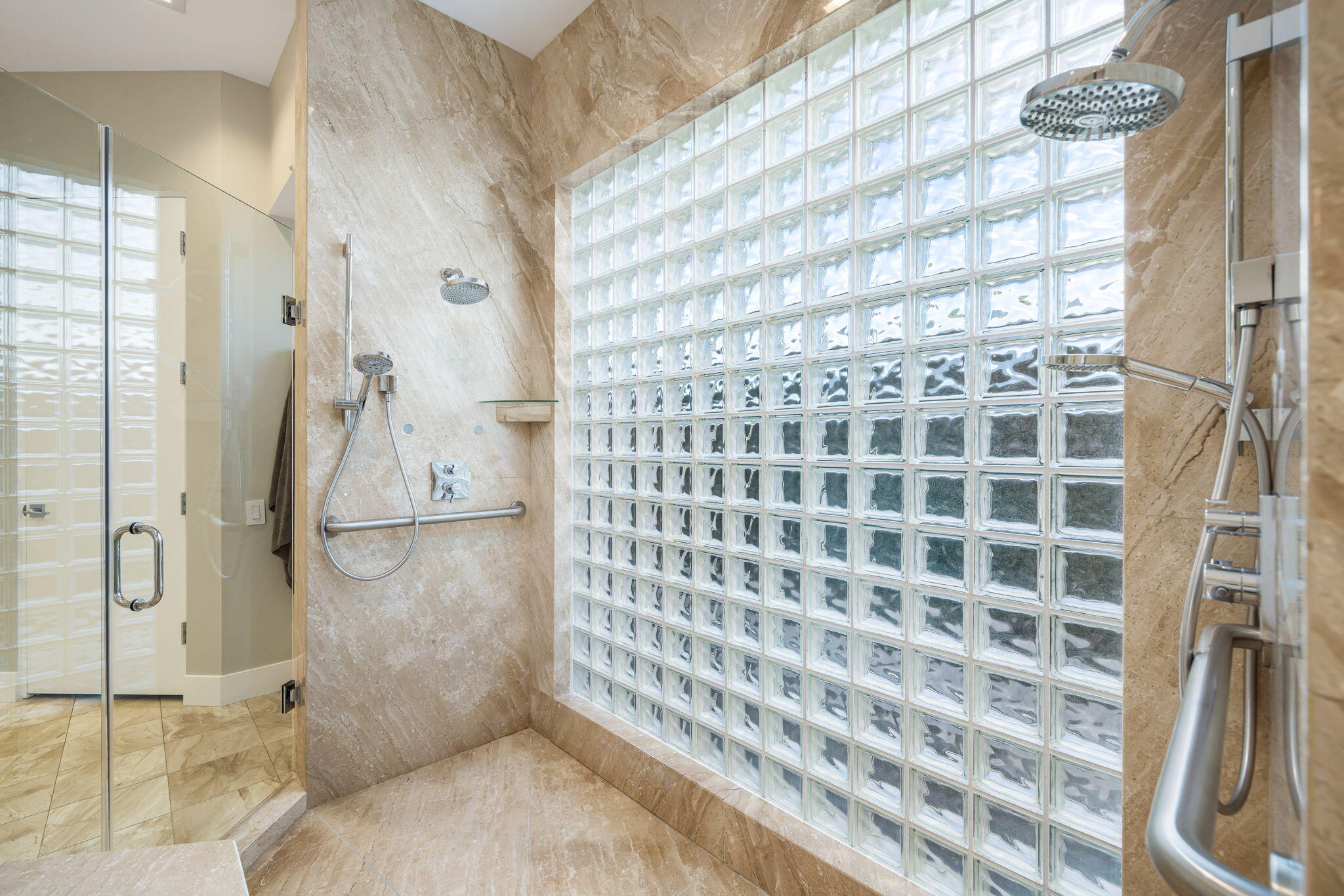 105 Waterford Circle Rancho Mirage, CA 92270 - Photo 67 of 76 Dual Shower