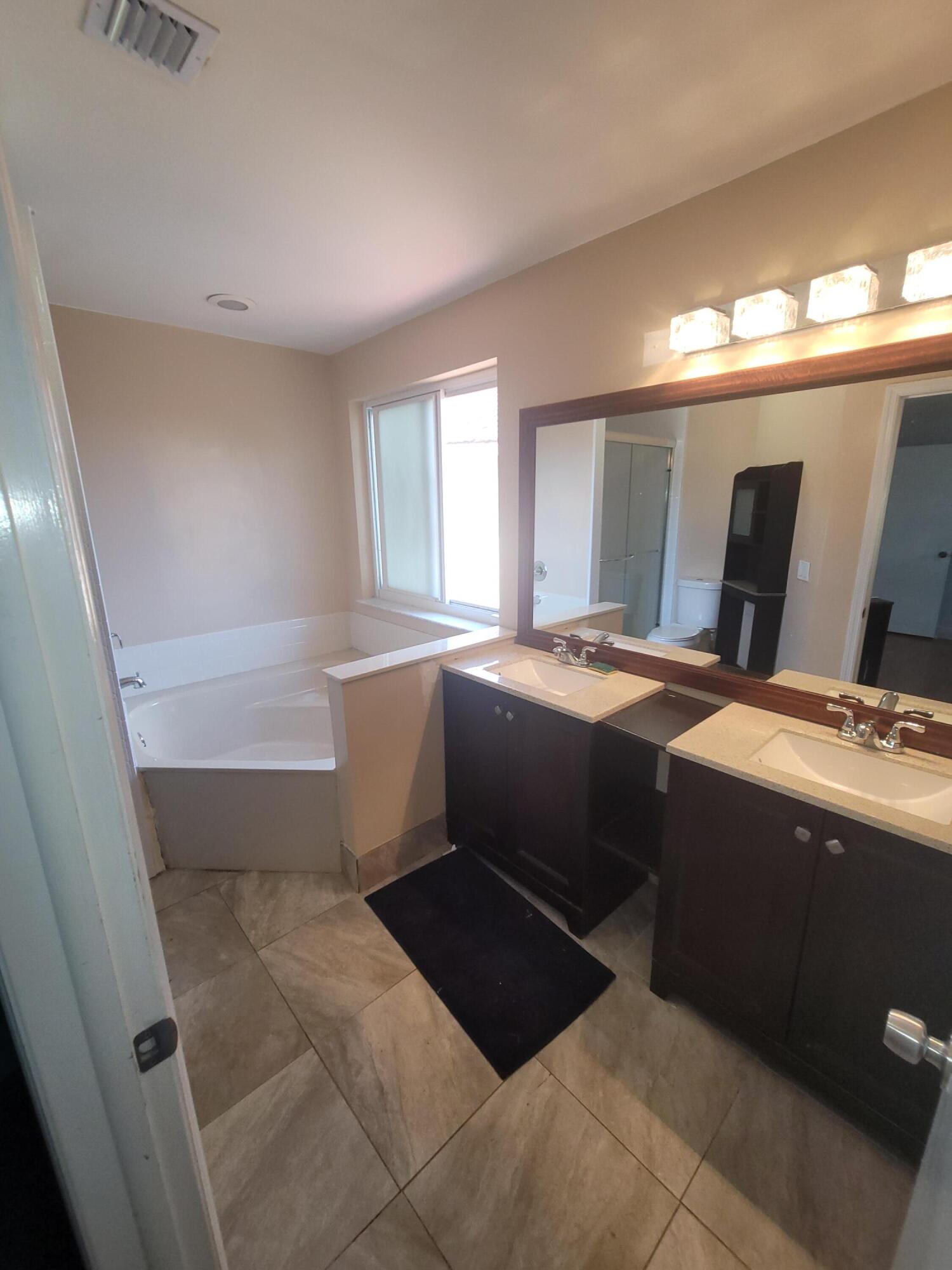 8448 Northwest 196th Terrace Hialeah, FL 33015 - Photo 18 of 67 20260325_123809