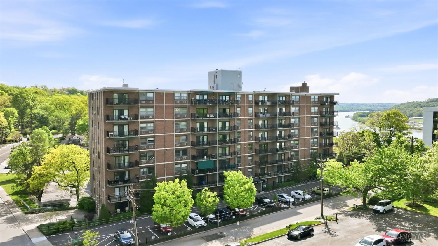1815 William Howard Taft Road, Unit 502 Cincinnati, OH 45206 - Photo 1 of 28