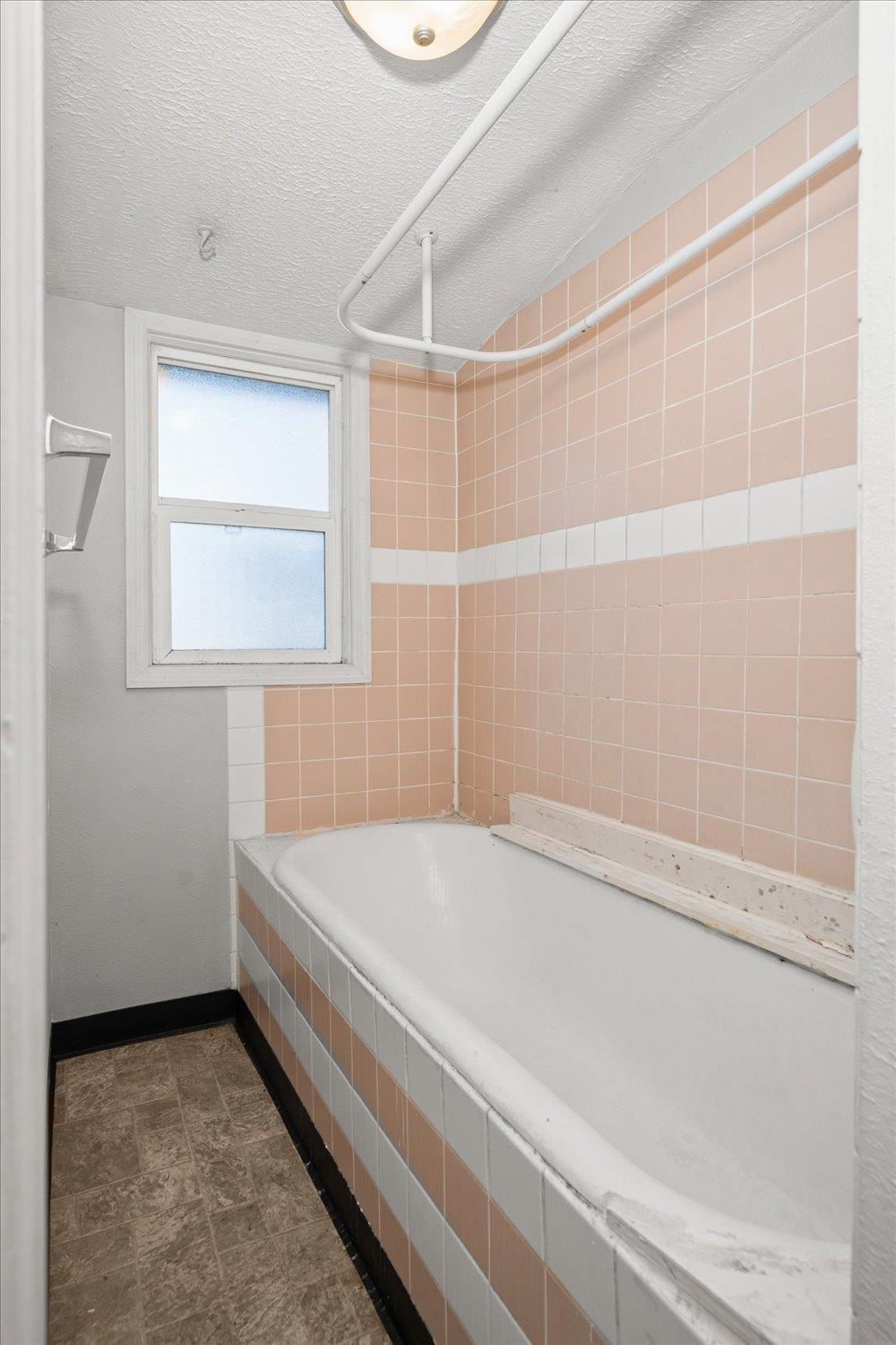 1507 West Chelan Avenue Spokane, WA 99205 - Photo 10 of 20