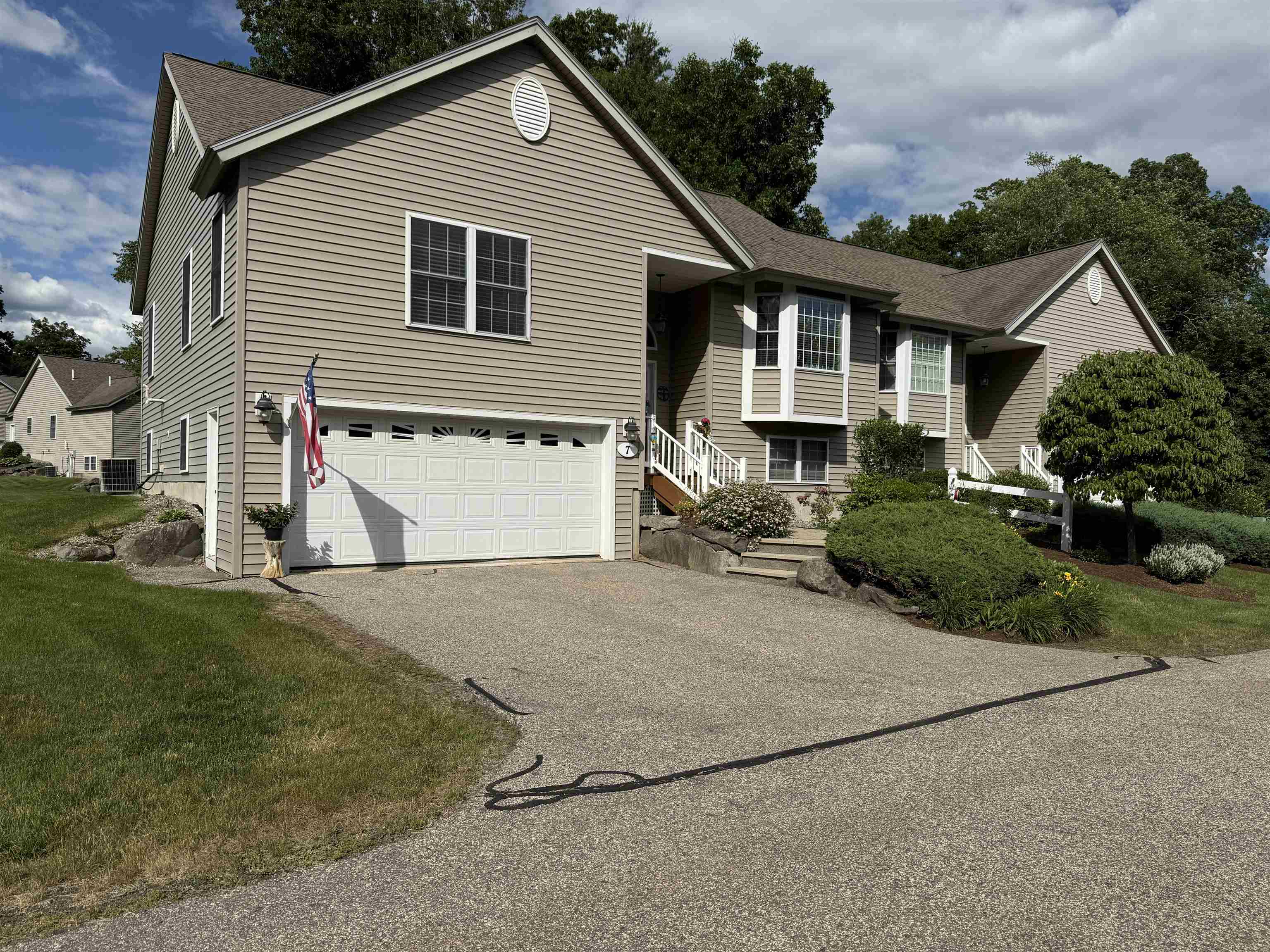 7 Maplevale Road East Kingston, NH 03827 - Photo 2 of 42
