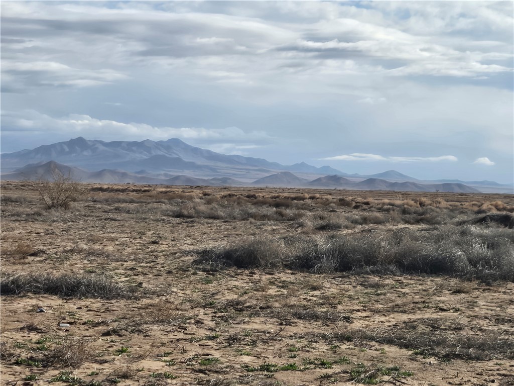 -antares Rd Antares Road Kingman, AZ 86401 - Photo 14 of 16 Mountain view