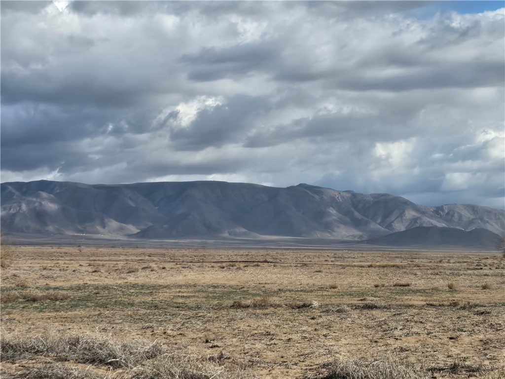 -antares Rd Antares Road Kingman, AZ 86401 - Photo 15 of 16 View of mountain backdrop