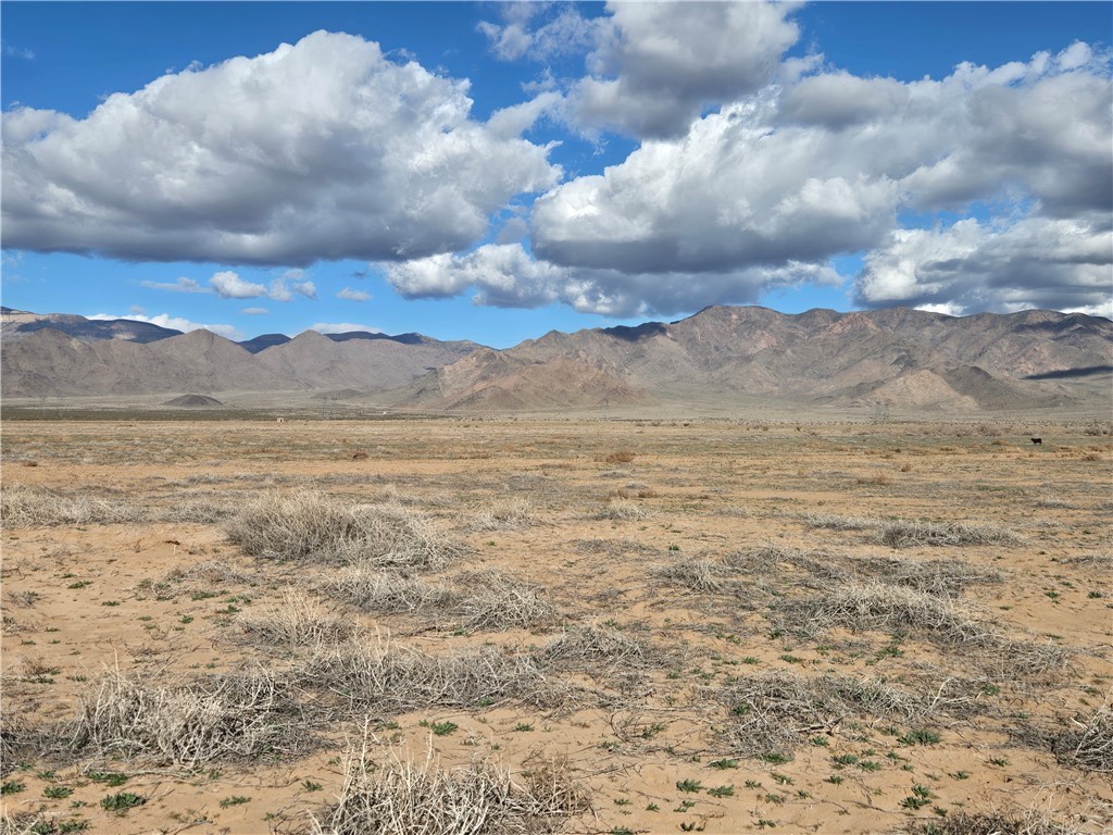 -antares Rd Antares Road Kingman, AZ 86401 - Photo 5 of 16 View of mountain background