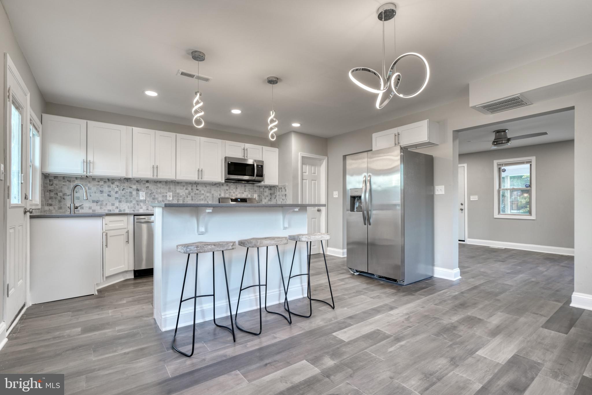 3901 Flowerton Road Baltimore, MD 21229 - Photo 1 of 33