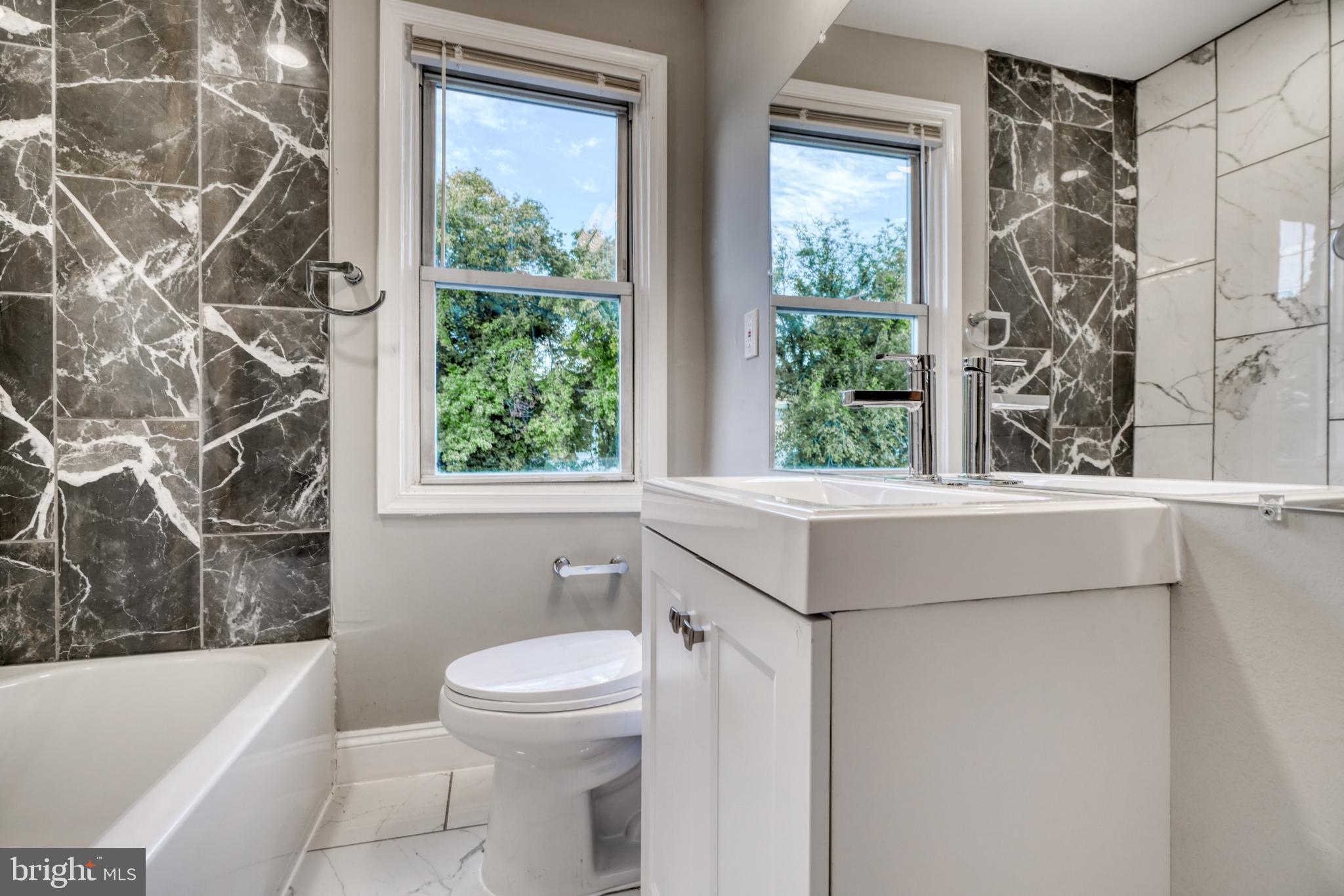 3901 Flowerton Road Baltimore, MD 21229 - Photo 15 of 33