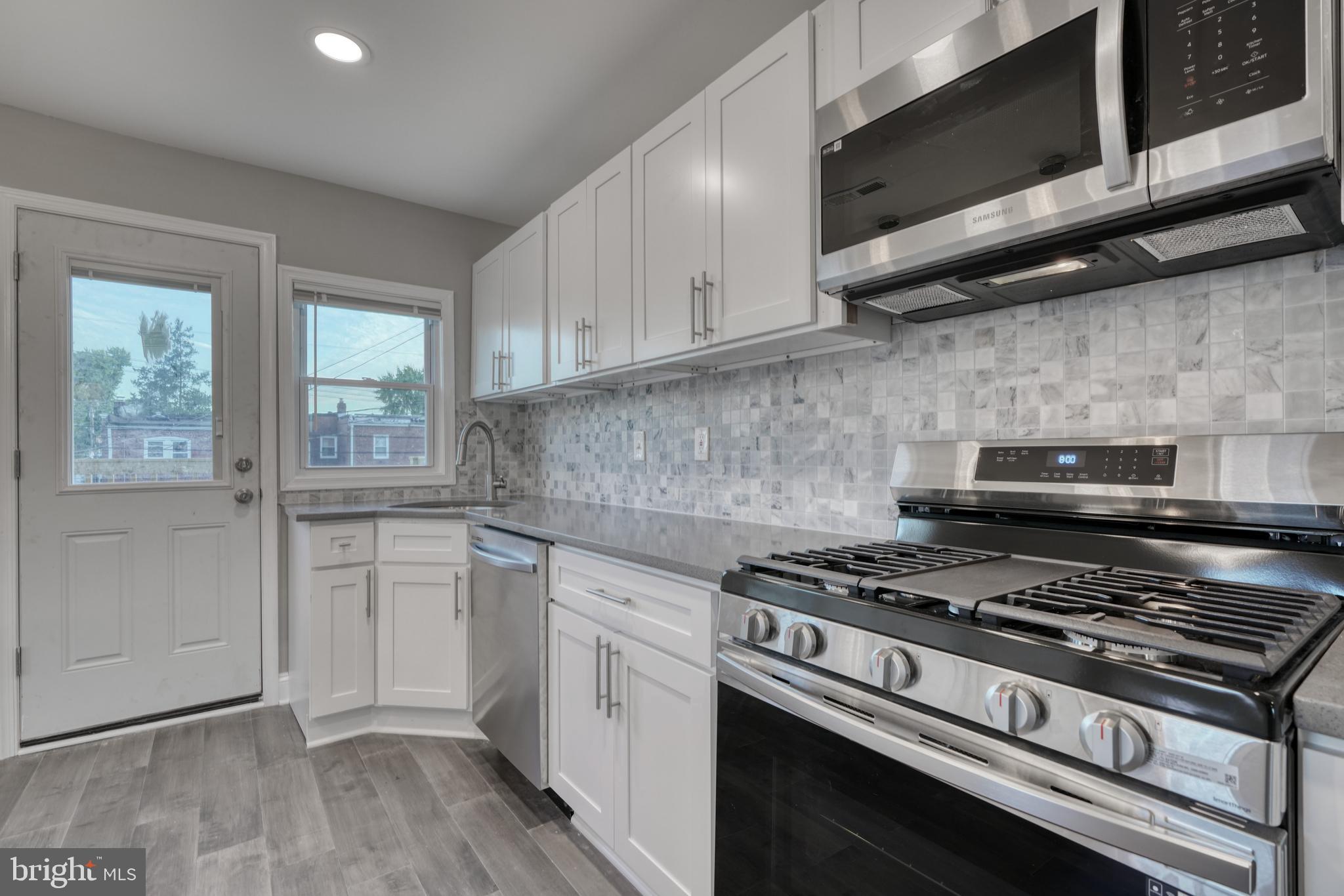 3901 Flowerton Road Baltimore, MD 21229 - Photo 8 of 33