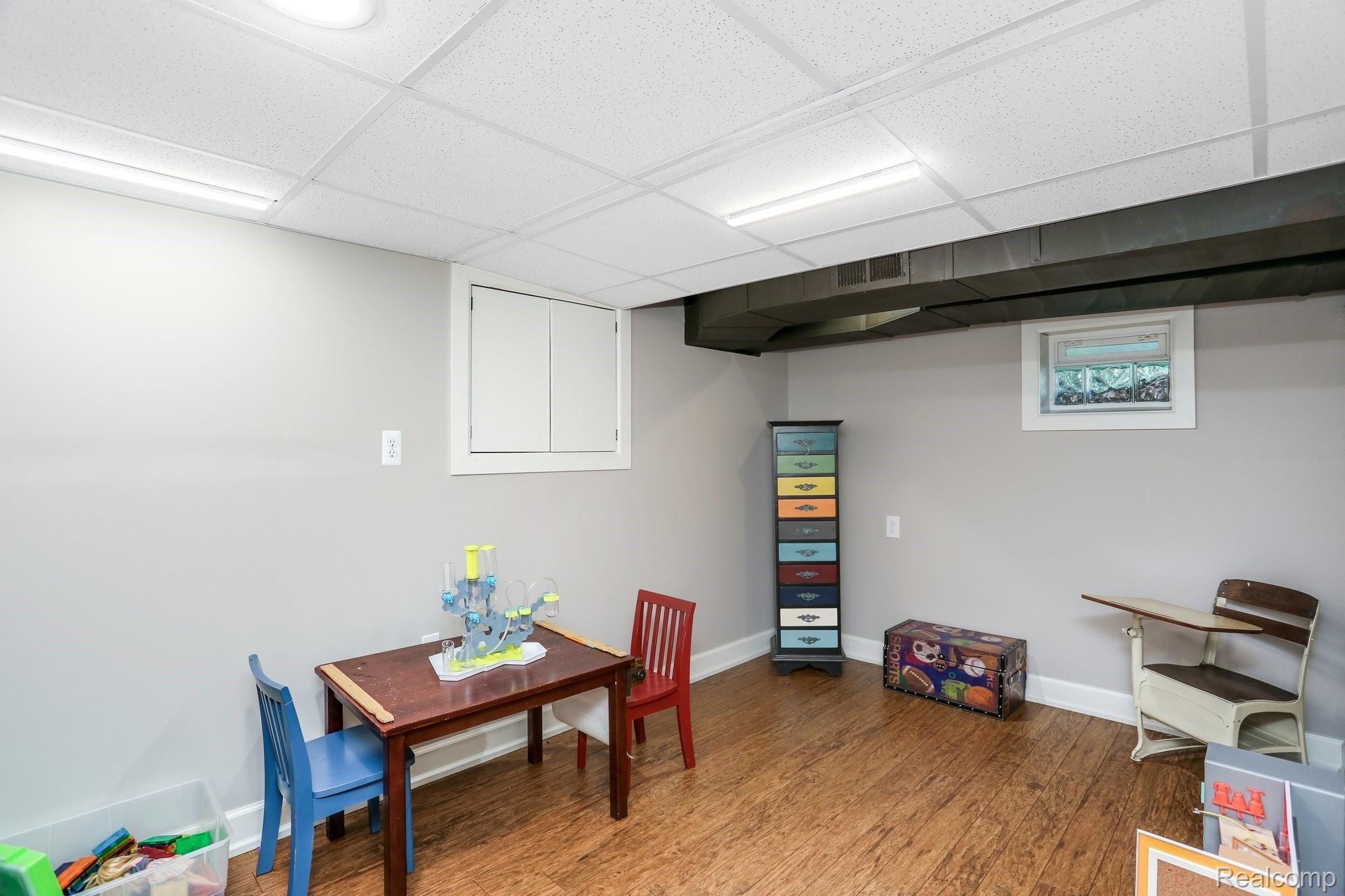 512 Rivenoak Street Birmingham, MI 48009 - Photo 39 of 47 Play space in lower level.