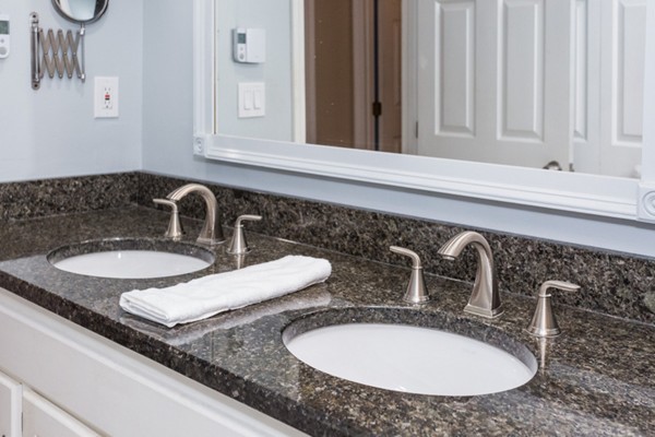 283 Fuller Road, Unit P Chicopee, MA 01020 - Photo 11 of 18 Gallery Image 11