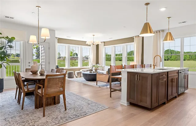 $775,090 | 141 East Pt Drive, Unit 406, Rumford, RI 02916