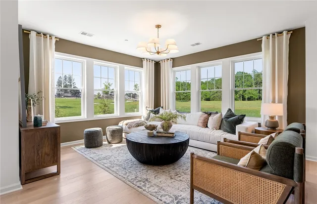 $775,090 | 141 East Pt Drive, Unit 406, Rumford, RI 02916