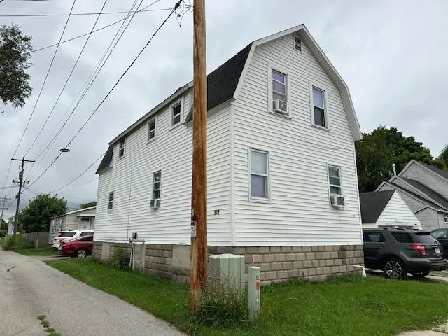 $189,900 | 914 North Van Buren Street, Green Bay, WI 54302