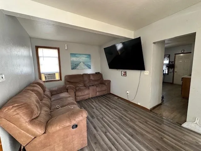 $189,900 | 914 North Van Buren Street, Green Bay, WI 54302