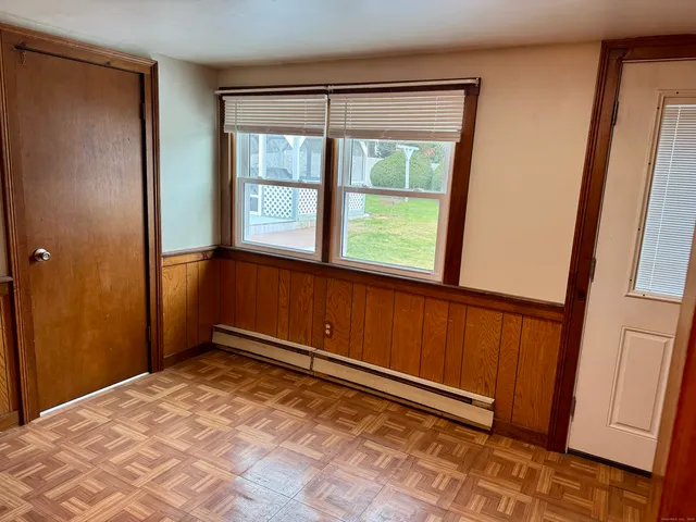 $1,300 | 30 North Chestnut Street, Wauregan, CT 06387