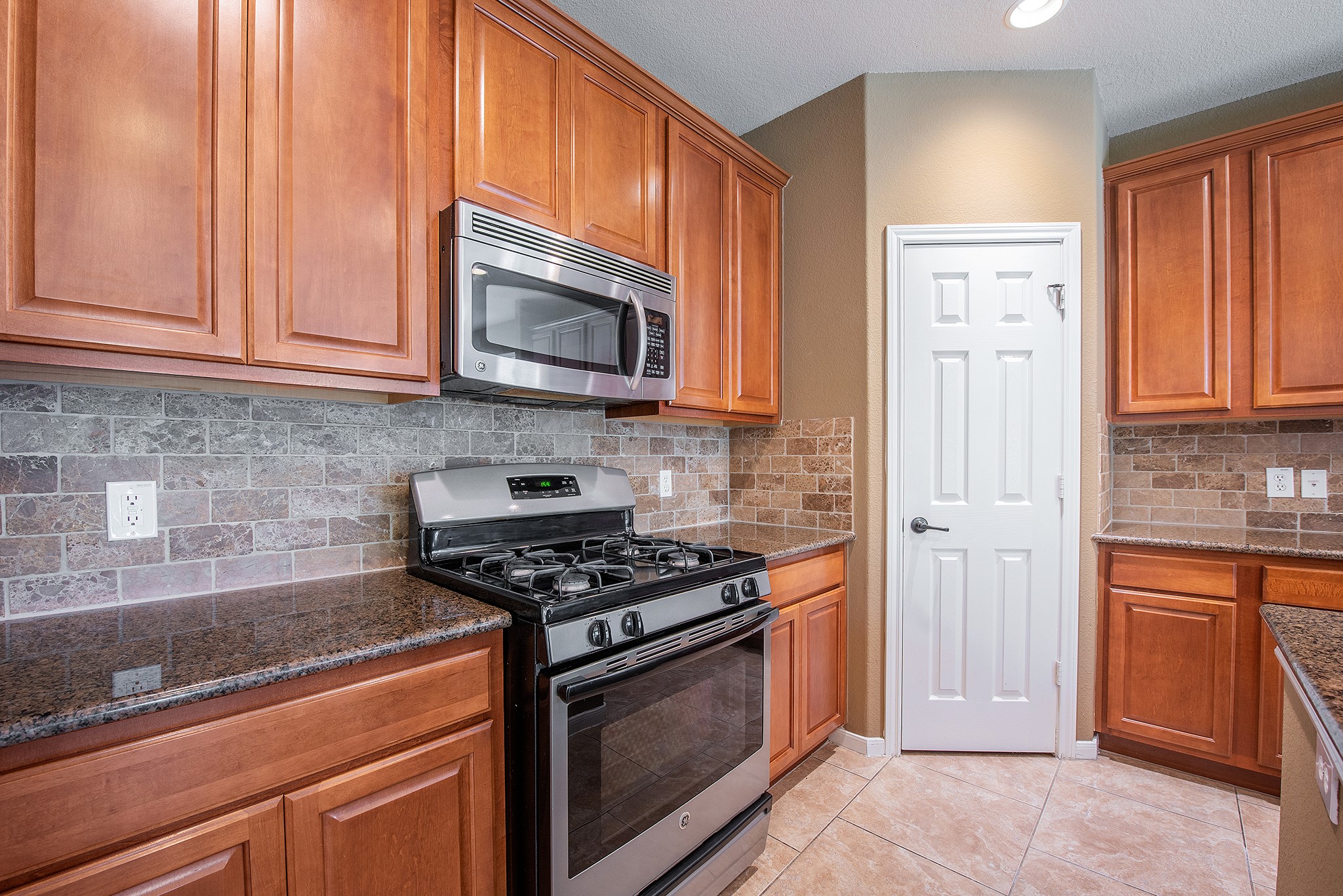 158 Rocky Point Drive Spring, TX 77389 - Photo 16 of 34