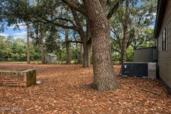$1,900 | 120 Elliott Street, Beaufort, SC 29902