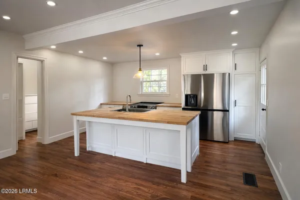 $1,900 | 120 Elliott Street, Beaufort, SC 29902