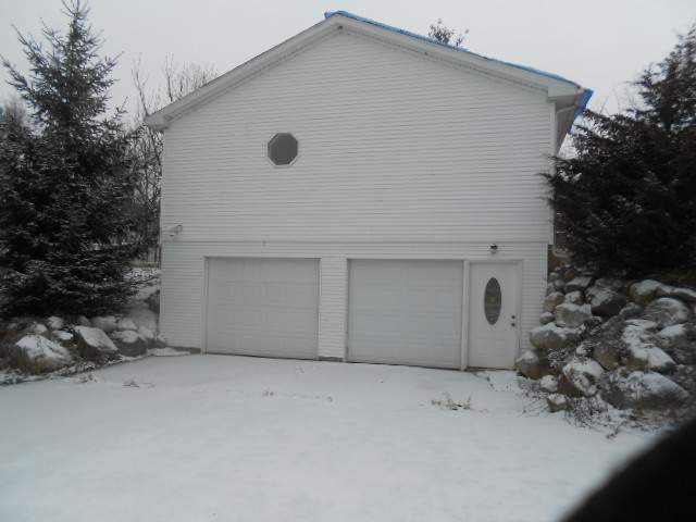 8272 West Braden Road Perry, MI 48872 - Photo 5 of 12 31091816-4.JPG