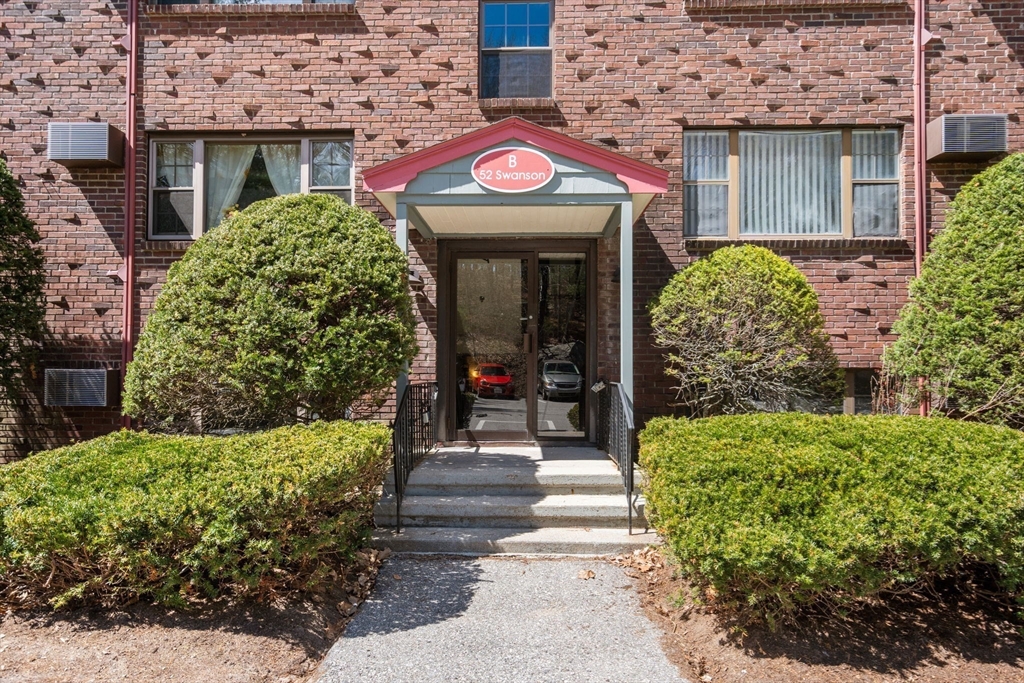 52 Swanson Court, Unit 12B Boxborough, MA 01719 - Photo 2 of 18