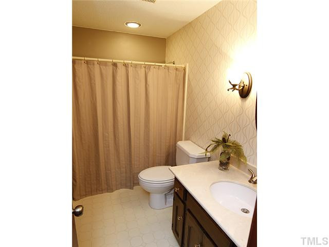 8904 Jeanew Court Raleigh, NC 27613 - Photo 10 of 25 Photo 10